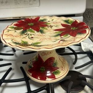 Noel poinsettia Christmas pie or cake dish. 9 inches in diameter.